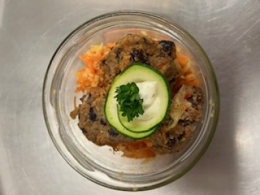 Galette de haricots rouges, rapé de carottes et panais